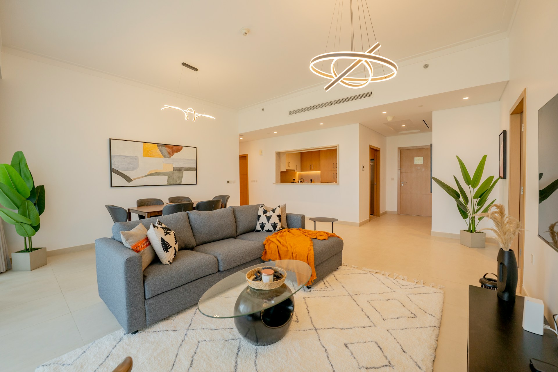 Rent a Luxury Apartment Without Overpaying