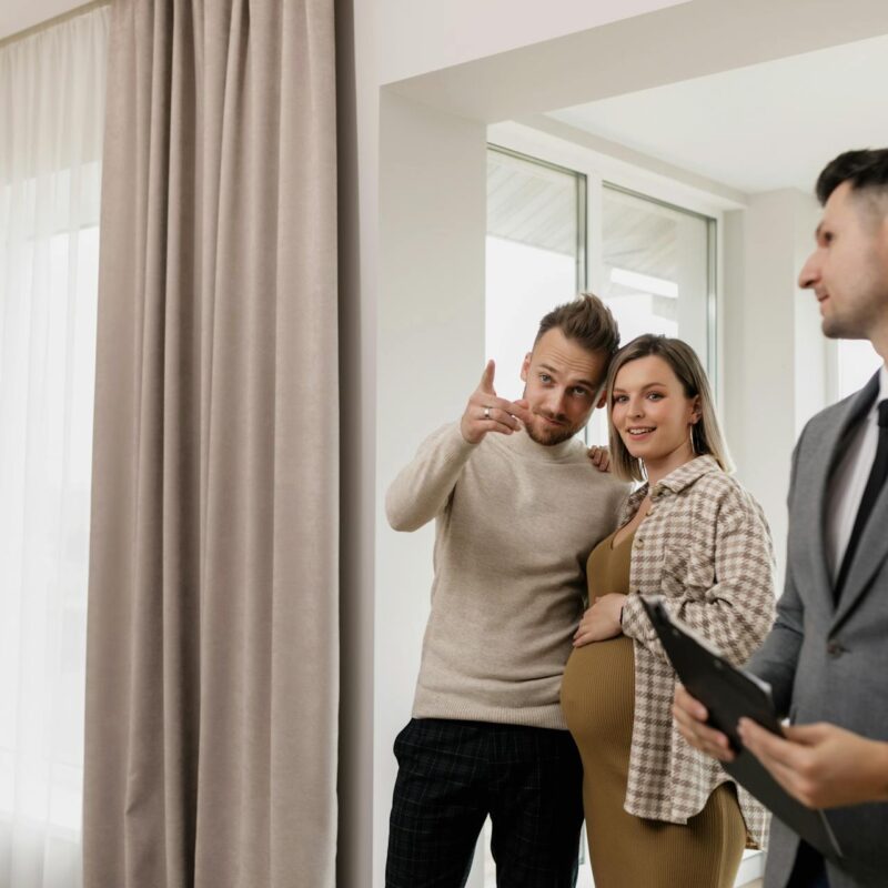 Work With a Leasing Agent